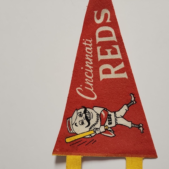 Vintage baseball team small pennant flags - Picture 9 of 11